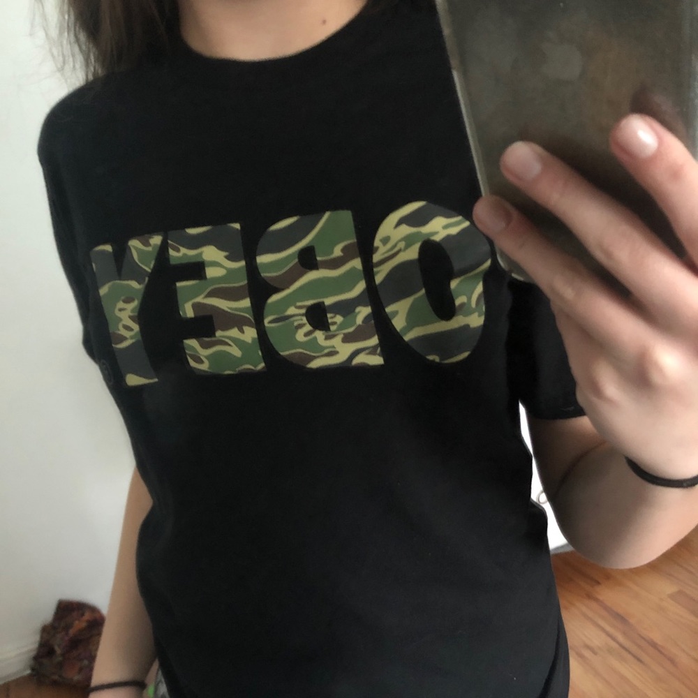 OBEY t-shirt - Picture 2 of 2